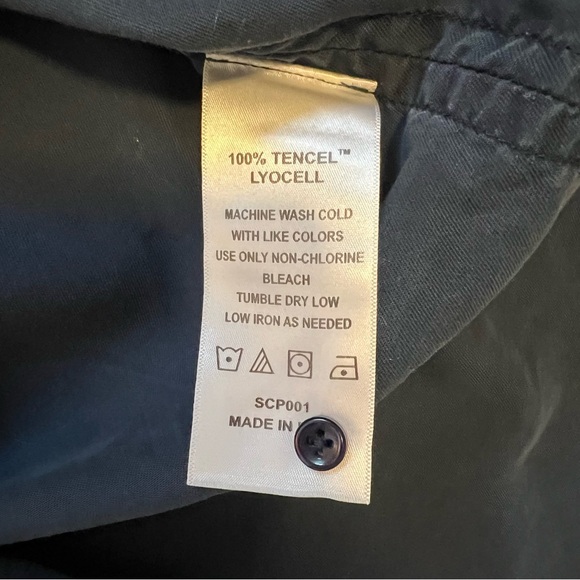 Quince Dark Blue Casual Button Down Shirt - Picture 5 of 5